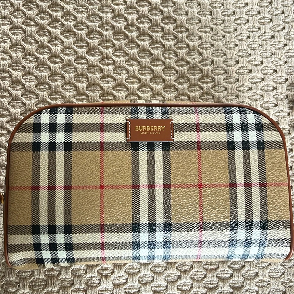 BURBERRY | Clutch Pouch - Picture 2 of 9